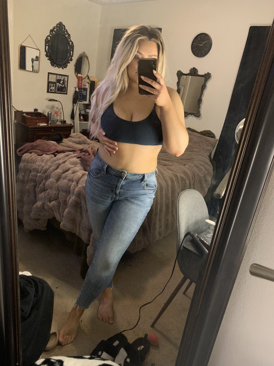 Lexi thomas tweet media