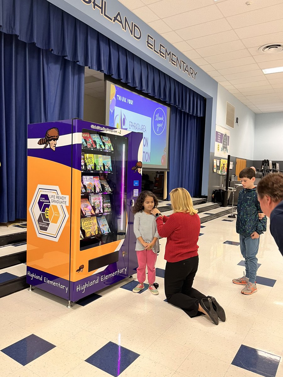 Mr_Esbenshade's tweet photo. More from our BOOK VENDING MACHINE REVEAL DAY! A special thank you to the Ephrata Area Education Foundation @EphrataAreaEF @GoMounts #MountaineerMoments https://t.co/8LD3gZHFey