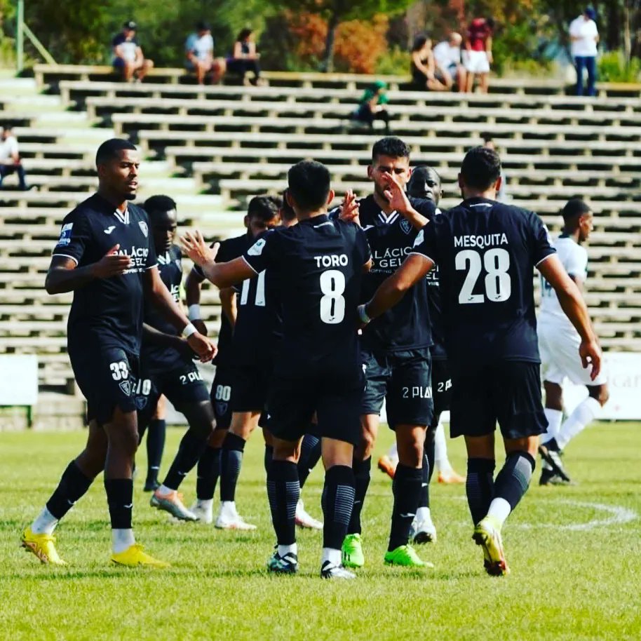 hondurasfutbolt's tweet photo. #GolesLegionarios
#JonathanRubio (⚽️⤵️) marcó con el #ViseuFC que goleó (2-6) en su visita al Fabril Barreiro en la Taca de Portugal, esto en duelos de fase previa.
@allanfajardo29 @LegionCatracha
@Legionarioshn @HondurasLiga
@newguayork @JorgeRdeportes https://t.co/SW56lohyAE