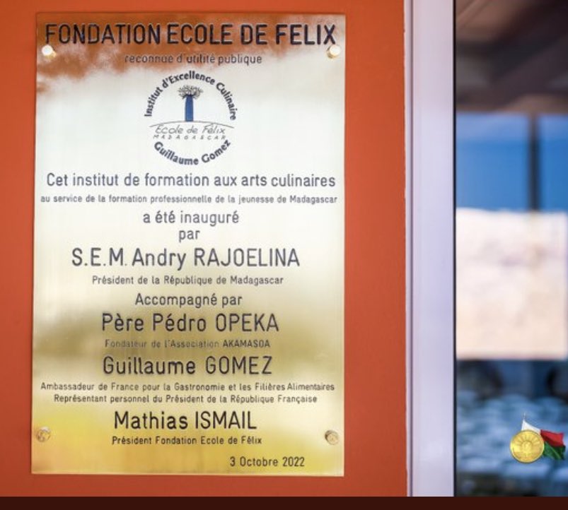 ggomez_chef's tweet photo. Quelle joie d’inaugurer notre Institut d’Akamasoa en présence du Président de la République de Madagascar. Une reconnaissance pour nos jeunes, leurs formateurs et pour tous ceux qui ont cru dans ce projet. #institutdexcellenceculinaireguillaumegomez #akamasoa #perepedro https://t.co/yaBuSxzn47