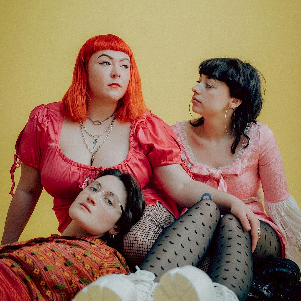 Start Listening To: Adwaith

We caught up with Adwaith and learnt more about their sophomore album Bato Mato. 

⁠
Read the full Interview on our website:

stilllisteningmagazine.com/interviews/sta…
⁠
#adwaith #stilllistening