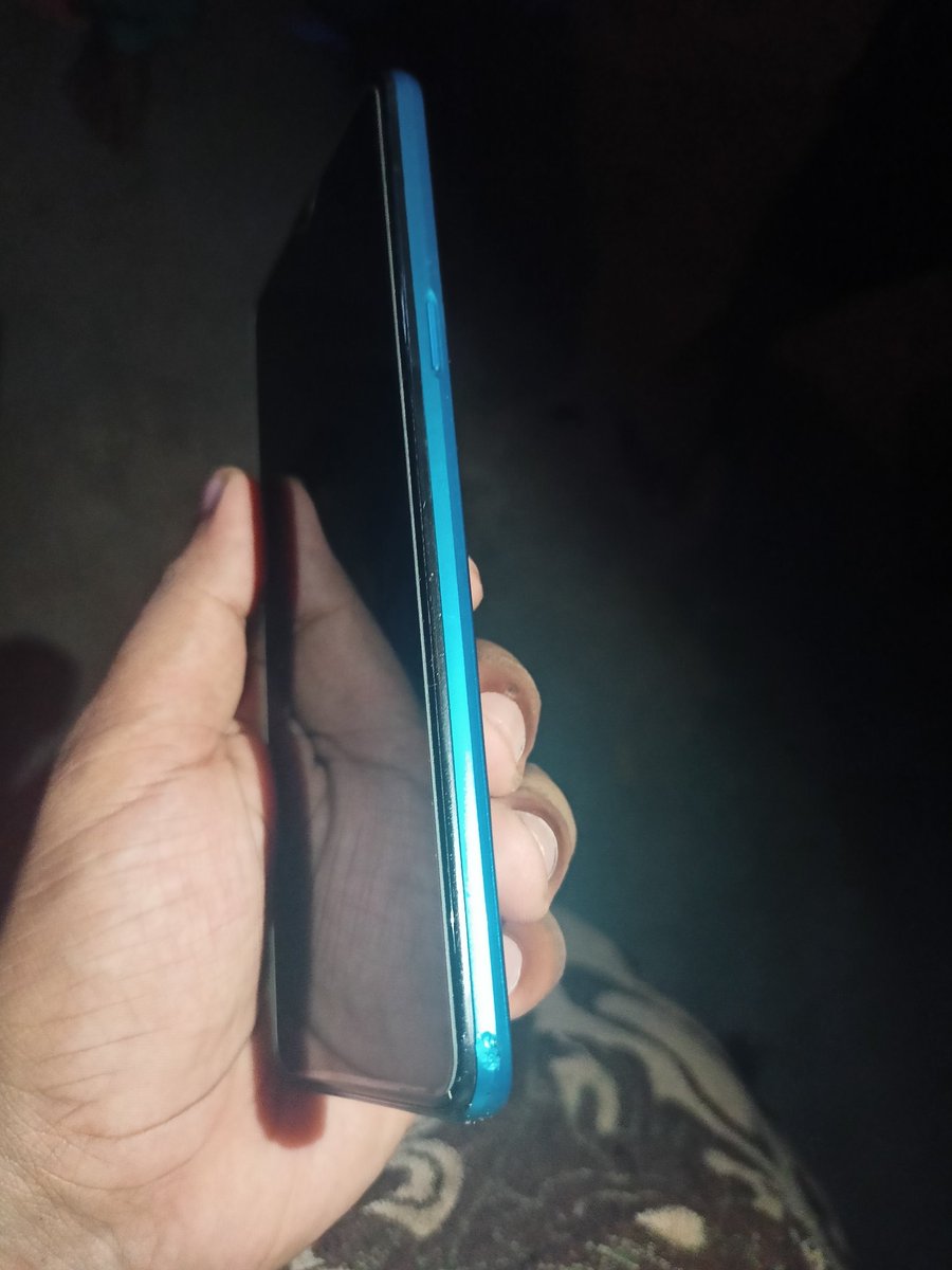 ankitiet007's tweet photo. @flipkartsupport  i ordered a new in exchange of this... delievery boy asked extra 400 ..when i asked for barcode in order to pay...he gave his own barcode instead of companies barcode... How would i ensure that 400 will not go into his own pocket?? https://t.co/4Gv6uxBmAr