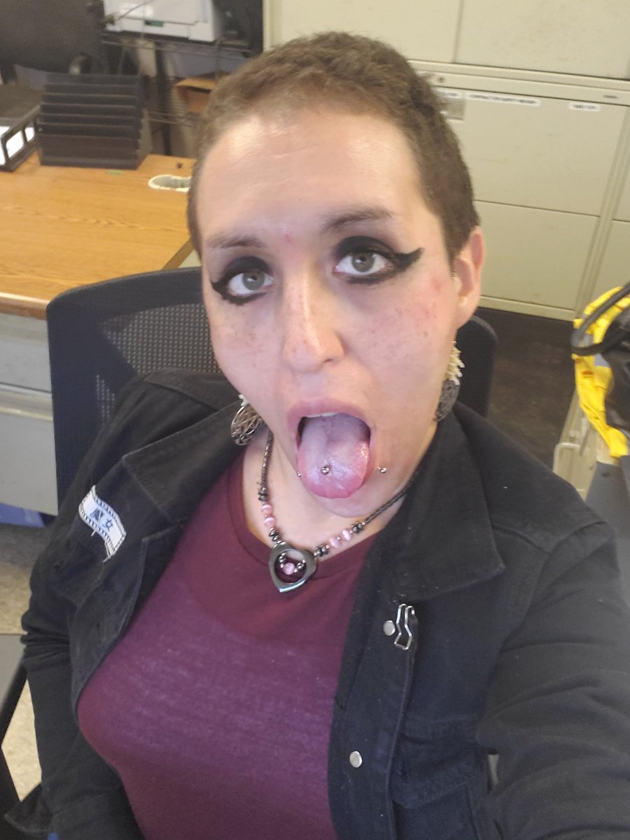 MAV_exe's tweet photo. Happy Monday~! (⁠.⁠ ⁠❛⁠ ⁠ᴗ⁠ ⁠❛⁠.⁠)

#me #TransIsBeautiful #ThisIsWhatTransLooksLike #transgender #TransWoman #GirlsLikeUs #TransGirl #GirlsWithPiercings https://t.co/b1nHtNSbUo