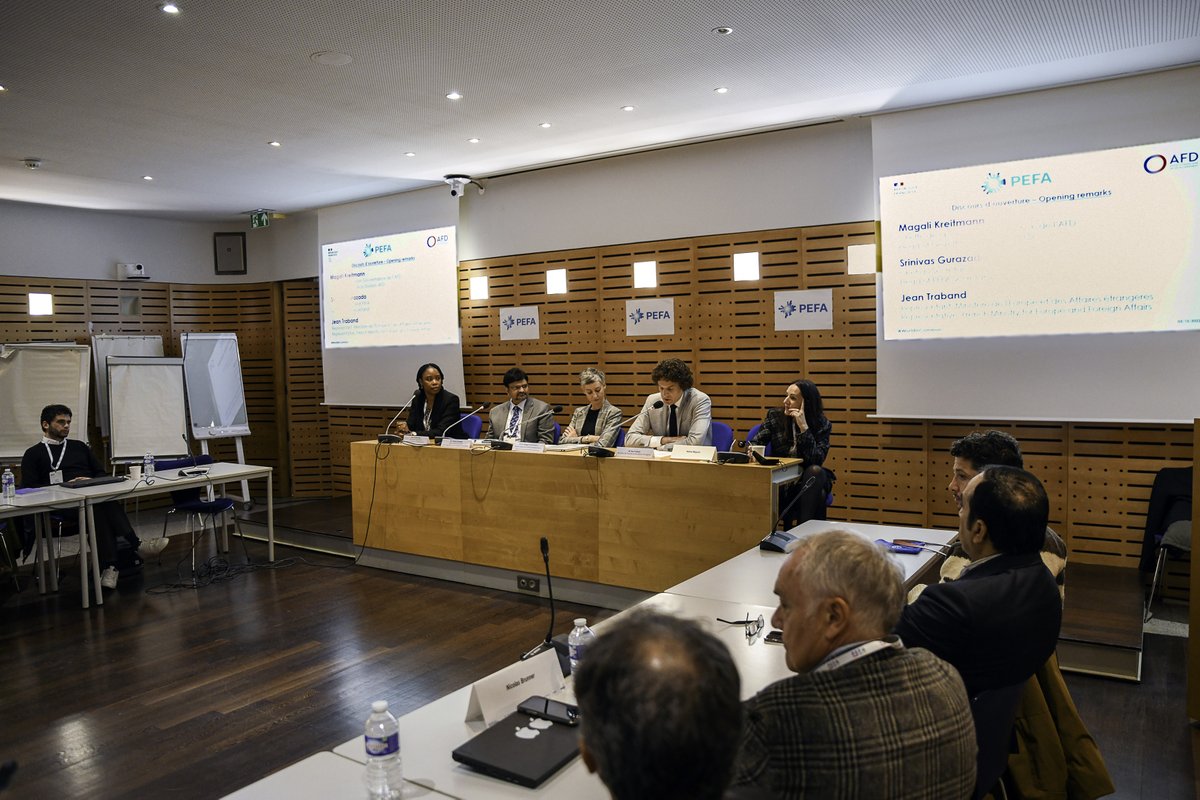 SEdyner's tweet photo. Lancement de la Formation PEFA (Public Expenditure and Financial Accountability) à l'AFD, en collaboration avec les équipes du Secrétariat PEFA. Un outil de référence pour le diagnostic des systèmes de gestion des finances publiques, enrichi avec les  modules genre et climat. https://t.co/nZY45XQKJ7