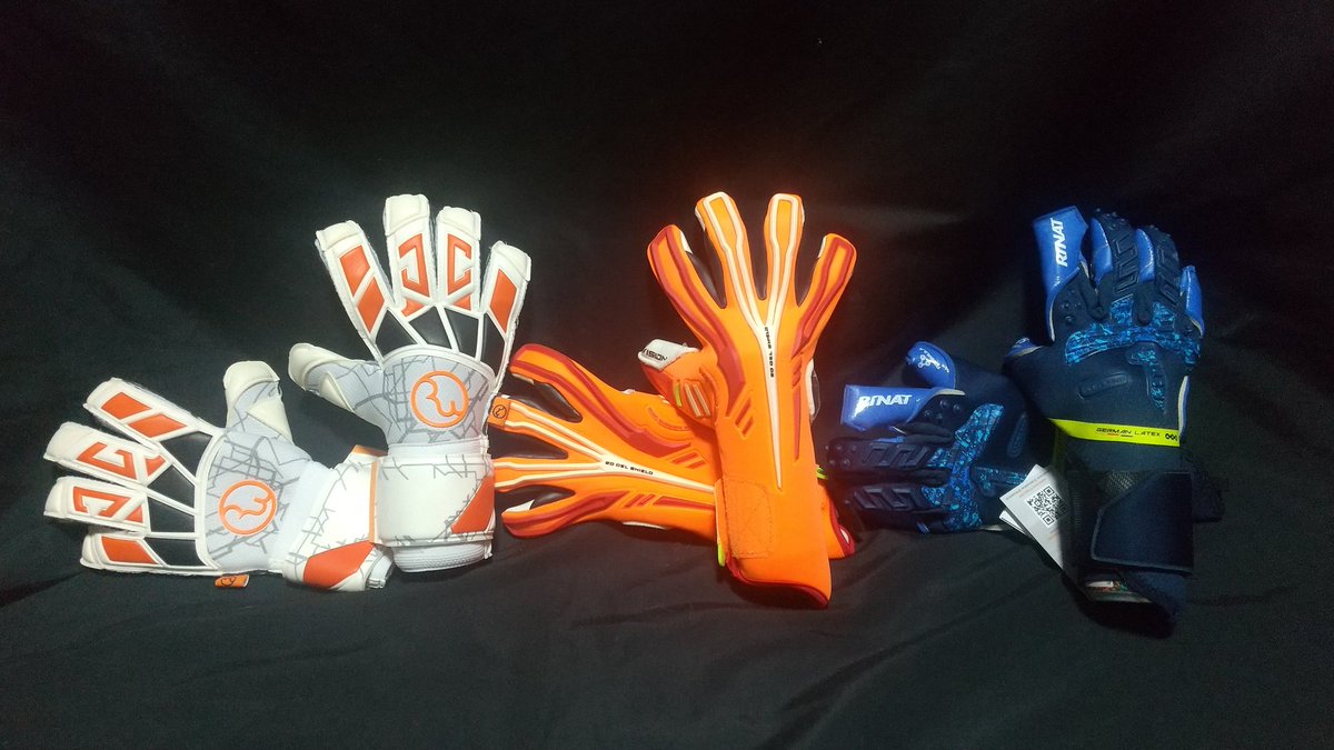 GKGManiax's tweet photo. 今日届いたグローブ達
#RWLK
#IILEVEN
#RINAT https://t.co/HcqK32G8cN