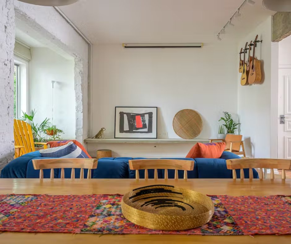 jhinspired's tweet photo. A Renovation Reveals Hardwood Floors and Concrete Beams in This Airy Rio Apartment 🍭

https://t.co/D0mUrsHq1q

#ontario #realestate #realestateagent #realtor #interiordesign https://t.co/K4AFvYg2nI