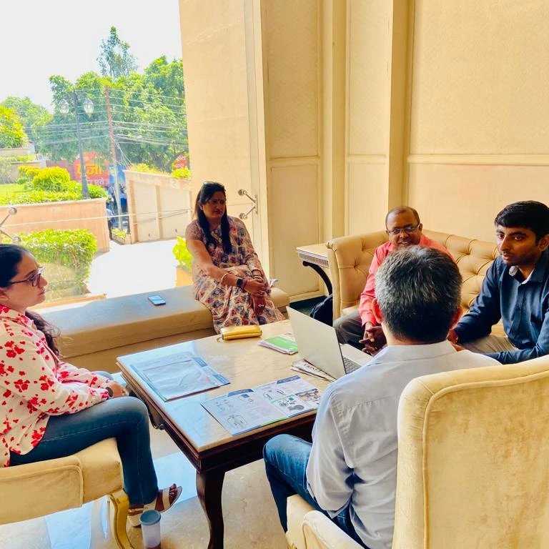 Vijyalaxmiadvo's tweet photo. माननीय प्रधानमंत्री जी का स्टार्टअप इंडिया अब जमीन पर दिखने लगा है कई स्वदेशी कंपनियां कई युवा साथी बढ़ चढ़कर देश के विकास में अपनी हिस्सेदारी निभा रहे हैं।
@narendramodi
@nitin_gadkari
#onecharge
#AatmanirbharBharat
#vocalforlocal
#localbusiness
#startupindia #startupbusiness https://t.co/XeDjPhTB5c