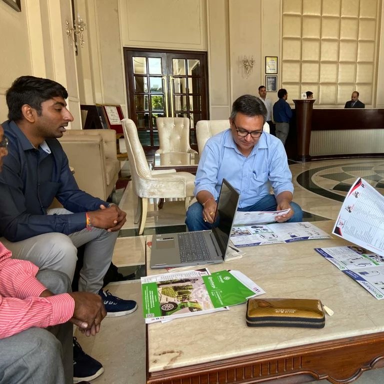 Vijyalaxmiadvo's tweet photo. माननीय प्रधानमंत्री जी का स्टार्टअप इंडिया अब जमीन पर दिखने लगा है कई स्वदेशी कंपनियां कई युवा साथी बढ़ चढ़कर देश के विकास में अपनी हिस्सेदारी निभा रहे हैं।
@narendramodi
@nitin_gadkari
#onecharge
#AatmanirbharBharat
#vocalforlocal
#localbusiness
#startupindia #startupbusiness https://t.co/XeDjPhTB5c