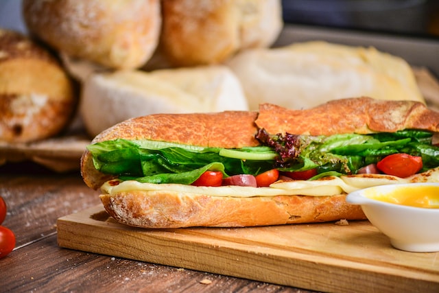 coffeencake33's tweet photo. £3.50 Baguette and a drink offer!
#MealDeal #DealsNearMe #betterthentesco :) https://t.co/SxYUtU1qw9