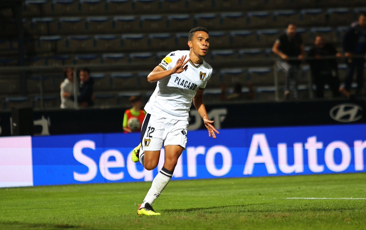 Vitória e golo!!! ✅🎯 Feliz por estar de volta!!! 🔙😃
<a href="/FCF1931_Oficial/">Futebol Clube de Famalicão</a> ⚪🔵 #PeloNossoSímbolo #amordeperdicao