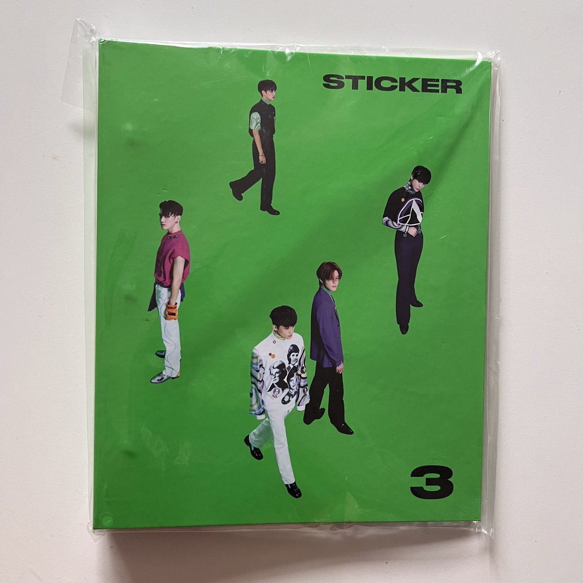 [ พร้อมส่ง ] NCT 127 : STICKER MD - BINDER + PHOTO CARD SET

💸 690 บาท

จอห์นนี่

สั่งซื้อ : shop.line.me/@kwanjaistore3…

#ตลาดนัดnct