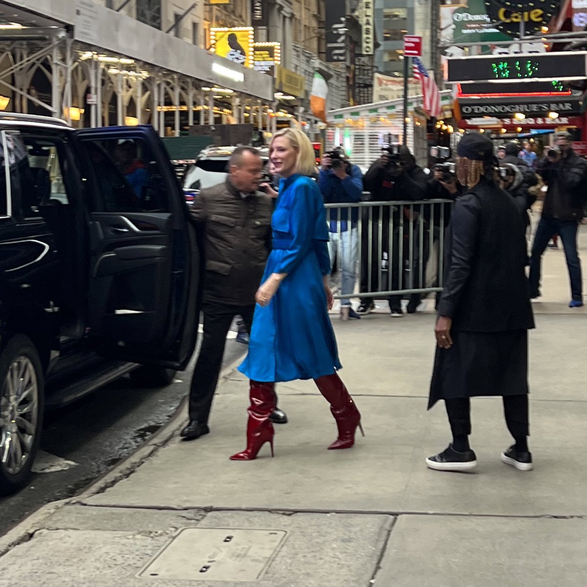just saw cate blanchett i can die happy now