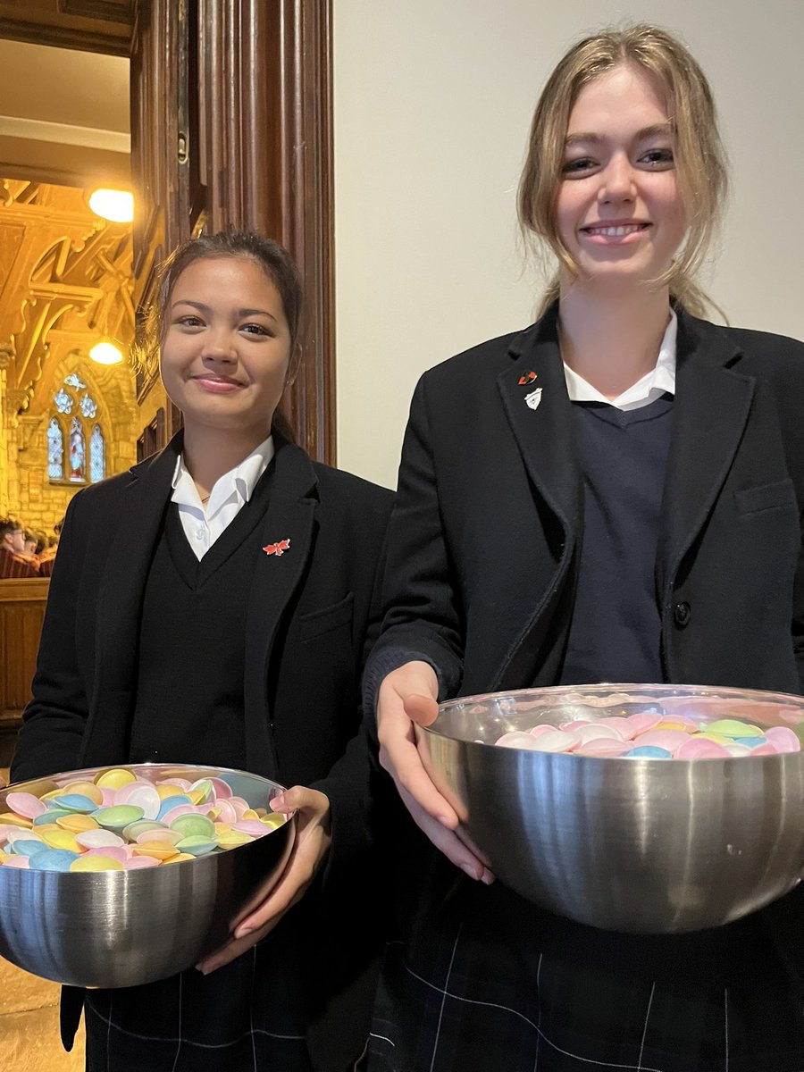 fettesPSE's tweet photo. Well done to Thomas, Elise and Owen for introducing UFO Week and concentrating on the Up theme. As well as to Georgie and Melody for their flying saucers. #whoisyourrolemodel https://t.co/ErDyabEC8y