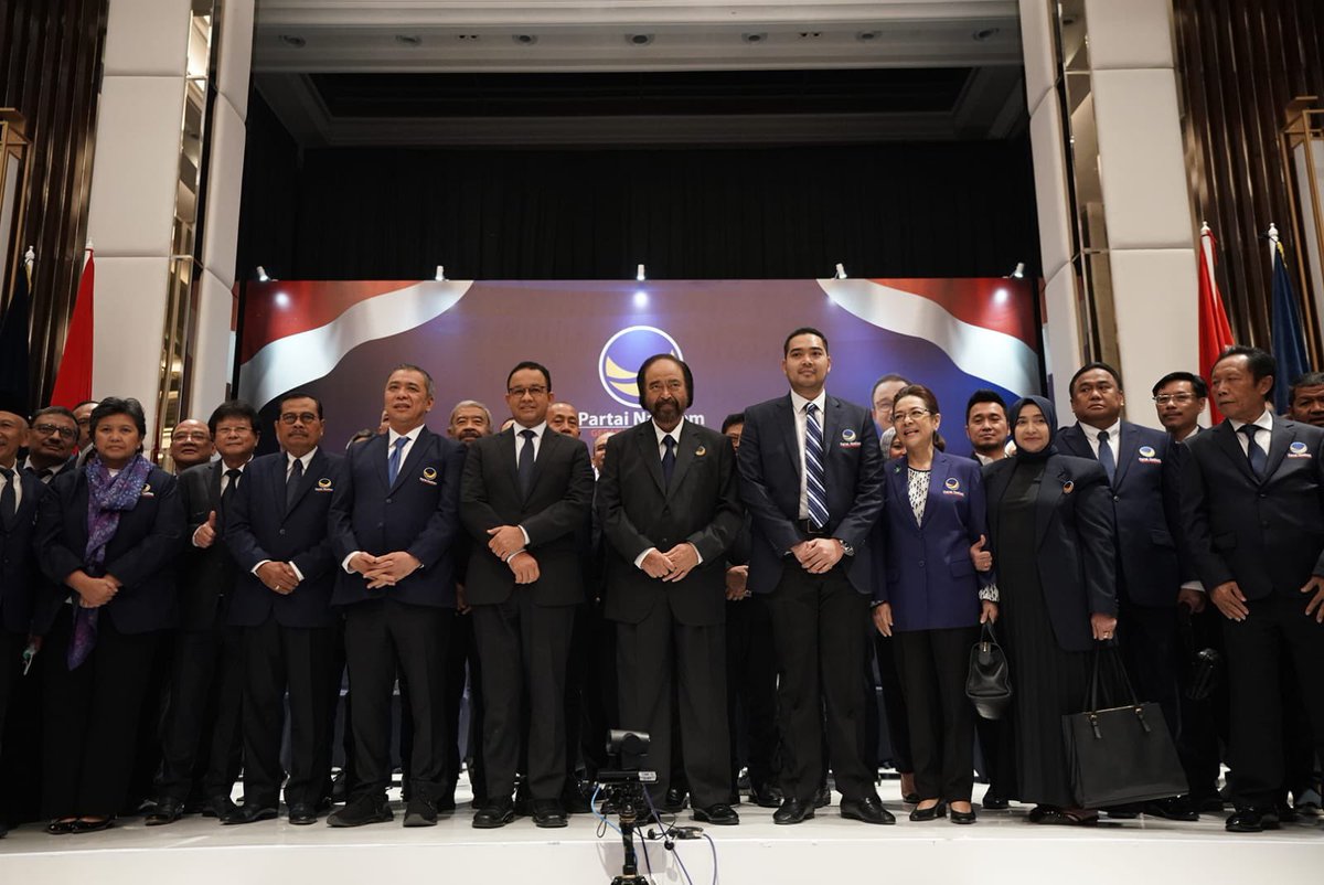 Ketika Bang Surya Paloh dan teman-teman Partai Nasdem mengajak utk berjalan bersama, meneruskan pembangunan di republik ini, dengan memohon ridha Allah SWT, dengan segala kerendahan hati, dan dimulai dengan bismillahirrahmanirrahim, kami terima dan siap utk mengemban amanah ini.