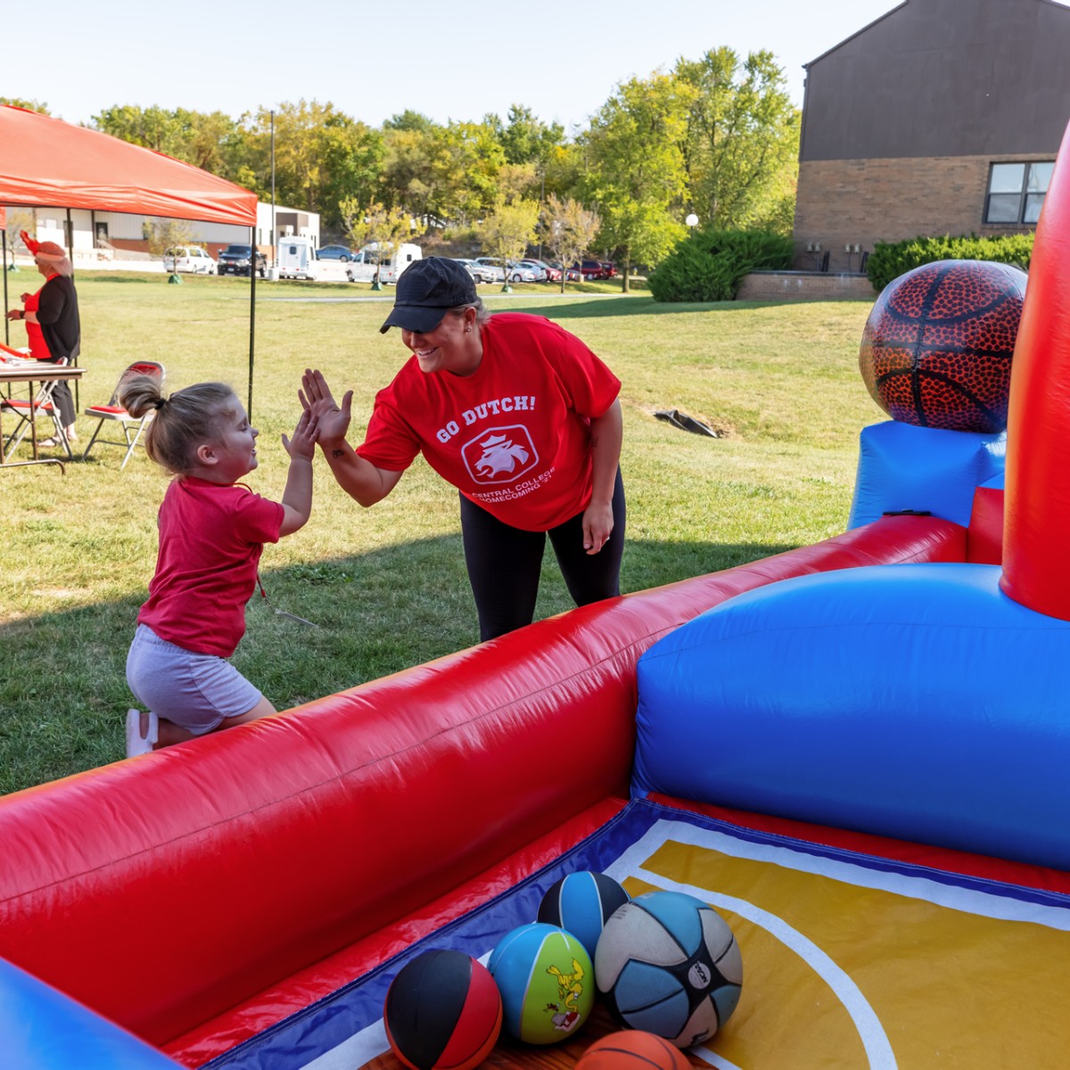 CentralCollege's tweet photo. It's Homecoming week at Central College! We hope you'll join us on campus this weekend for food, fun and family. We can't wait to welcome you home! #CUIHomecoming #ForeverDutch https://t.co/ytl40mEfVm