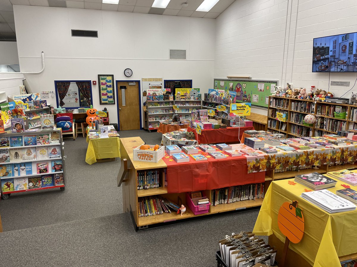 cseslibrary's tweet photo. The Fall Scholastic Book Fair is open and ready for shoppers! 🍂📚🎃 @NHambrecht https://t.co/nFq8qWEqTi