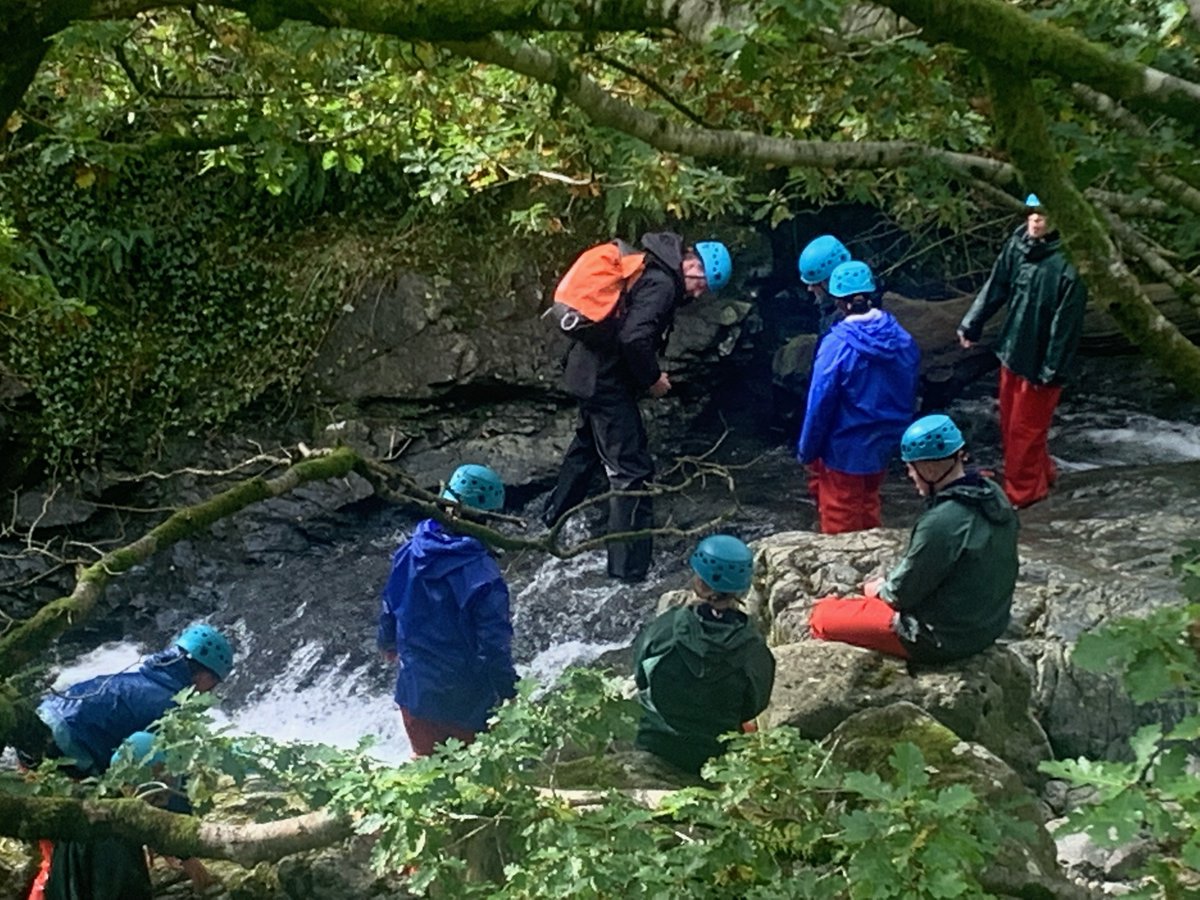 ColfesSchool's tweet photo. Year 7s enjoying gyhll scrambling in #BorrowdaleValley as part of their week-long #OutdoorPursuitsProgramme #LakeDistrict @lakedistrictnpa https://t.co/LEx3PFzUZo