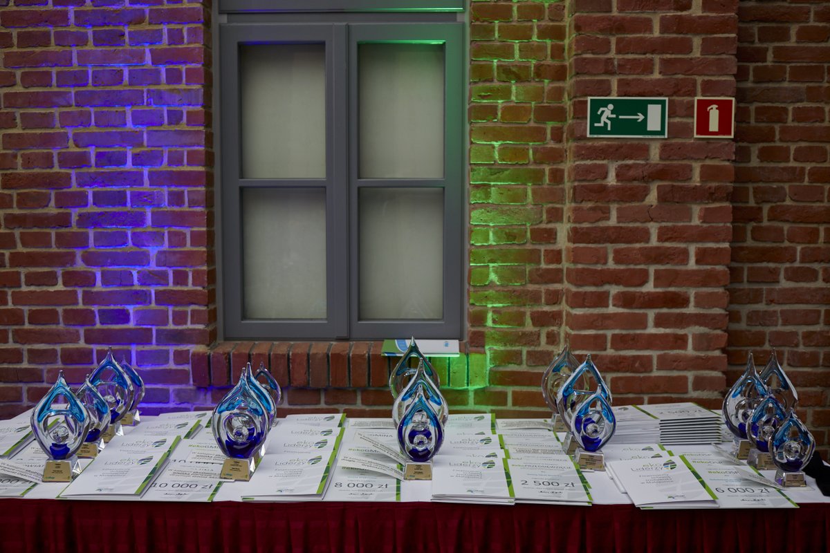 🌱Konkurs #ekoLIDERZY 2022 województwa małopolskiego rozstrzygnięty!

W <a href="/MuzeumAK/">Muzeum AK w Krakowie</a> w Krakowie odbyła się dziś Gala Finałowa, podczas której ogłoszone zostały wyniki. W spotkaniu uczestniczył wojewoda małopolski <a href="/Lukasz_Kmita/">Łukasz Kmita</a>🇵🇱

Więcej➡ bit.ly/3M0xIBY