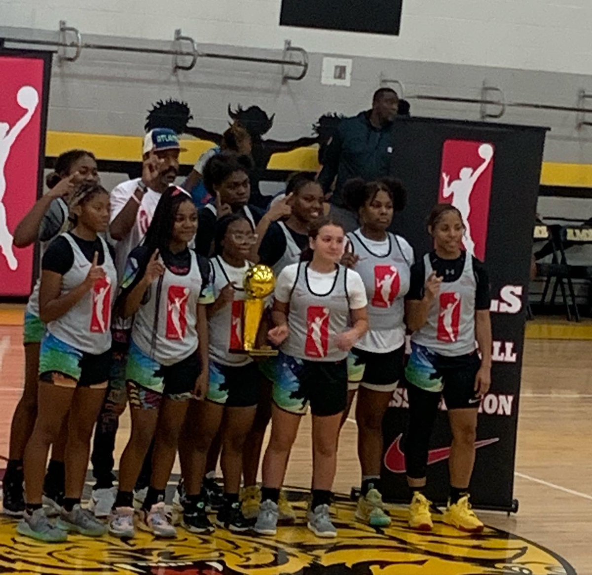 PayneMauronica's tweet photo. 2 championships in 1 weekend!!! Extremely proud of these young ladies, continue to set your heart on VICTORY 💪🏾🏀❤️🏆 @MAURYAHJ0NES 
#insideexposure 
#GBA https://t.co/skKWnddT9l