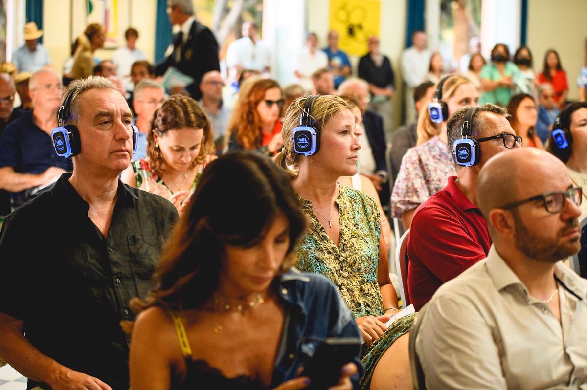 Per tanta stampa internazionale c’è bisogno di un supporto specialistico importante. Per la traduzione simultanea dell’opening di” Campania Stories 2022 – Special Edition” ci siamo affidati ad una numero uno: Alessia Canarino. Grazie

#campaniastories #specialedition