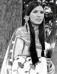 Ben_Hardine's tweet photo. Le peuple amérindien et le peuple #Kabyle ont un même combat. Celui de leur survie. #RIP #Littlefeather https://t.co/oXhujSyIzK