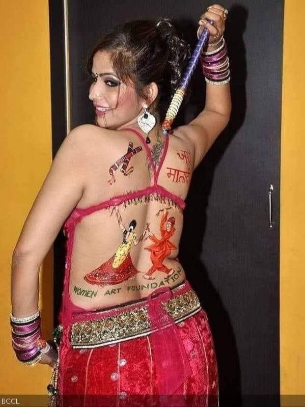 SidharajsinhjiC's tweet image. આવ્યું માતાજી ને ખુશ કરવા જાય છે, કે ગામ વાળા ને 🤟

તમે મર્યાદા માં રહો, દુનિયા ઓકાત માં રહેશે 🙏

धर्मो रक्षति रक्षित 🚩🚩🚩🙏