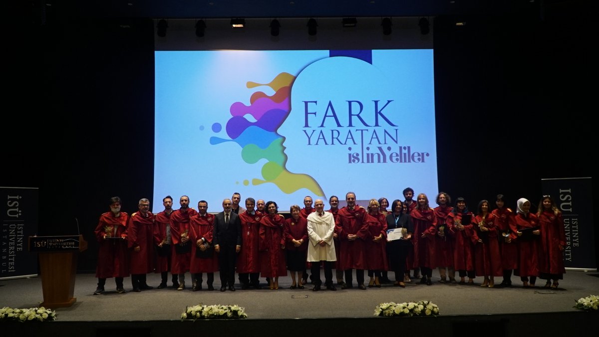 Uzun bir aradan sonra tekrar kampüslere döndüğümüz, 2022-2023 Akademik Yılı Açılış Törenimiz Rektörümüz Prof. Dr. Erkan İbiş ve değerli akademisyenlerimizin katılımıyla gerçekleşti.
...
#isu #istinyeli #istinyeüniversitesi #yenidönem #AkademikAçılış