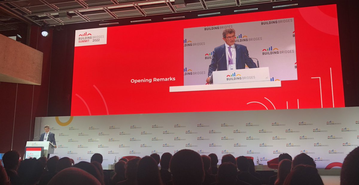 Inspiring opening remarks by Patrick Odier at #BuildingBridges22 <a href="/BBridgesCH/">Building Bridges</a> At the core of the initiative is the recognition that the scale and complexity of the transition require “building bridges” between multiple stakeholders in the finance, government, and IDO communities.