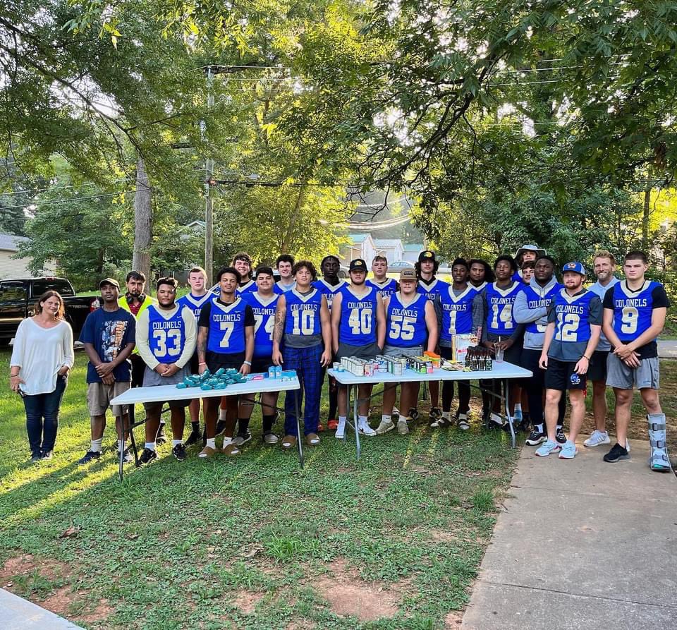 BearMcWhorter's tweet photo. Big #FNL coming up vs one of the top teams in the state - #Respect. Letβs have a great week of practice @CassFootball. #prepare #competeineverything @DevinHendersxn @KevinHendersxn @SacovieW @BrodieMcwhorter @HHHTacklingAcad @Tayvian55 @kadenellis15 @KailEllis78 https://t.co/bg9rdn8VCr