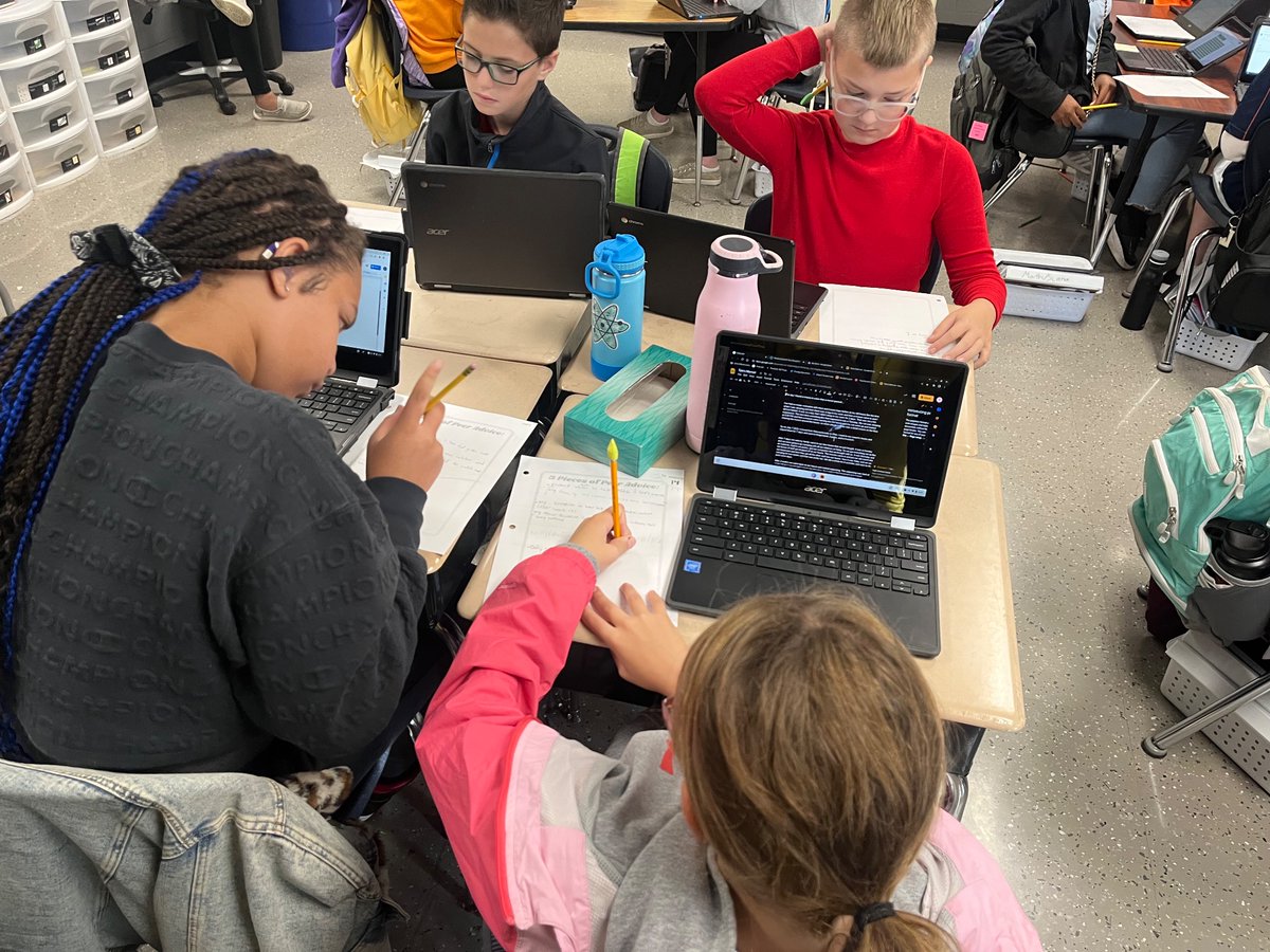 wolves_greer's tweet photo. Writing memoirs: Last week we worked on making our sentences more descriptive. This week we are giving/receiving peer advice. @wolvestweet #WEareLakota #WEchooseLakota #GreerKnight https://t.co/Upu30hsPOd