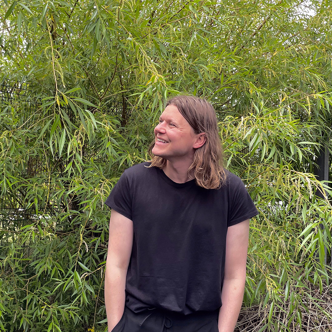 Happy new week of new and emerging music 

<a href="/Frankie____/">Frankie Francis</a> will see you right with new treats today from <a href="/SimpleFictionUK/">Simple Fiction</a> <a href="/tomasmithmusic/">TOM A SMITH</a> <a href="/JacanaPeople/">Jacana People</a> <a href="/Roe_music/">roe</a> and <a href="/winnie_ama_/">Winnie Ama</a> 

amazingradio.com/afternoons