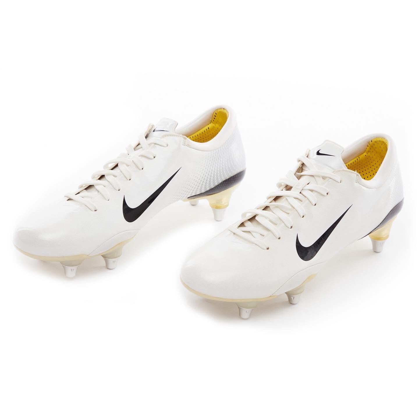Classic Football Shirts on Twitter: "Thierry Henry x Nike Mercurial Vapor III This Mercurial Vapor III is one several used during 2005/06 season, Thierry Henry scored the memorable winner