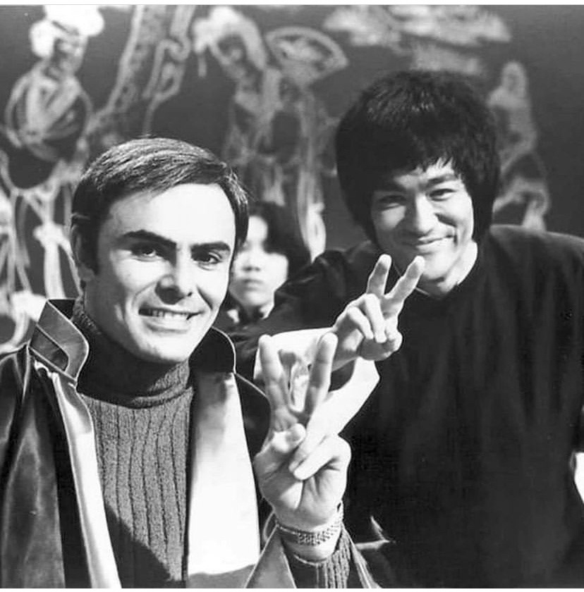 #johnsaxon & #brucelee en el rodaje de 'enter the dragon' de #robertclouse (1973) #movie #behind