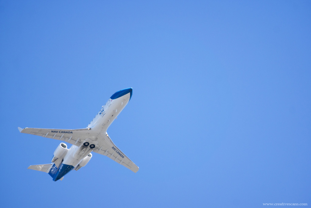 ztravica's tweet photo. A series of photos of @navcanada doing flight checks around @yvrairport recently. #NavCan #yvr #avgeek https://t.co/W6rkvBVjgP