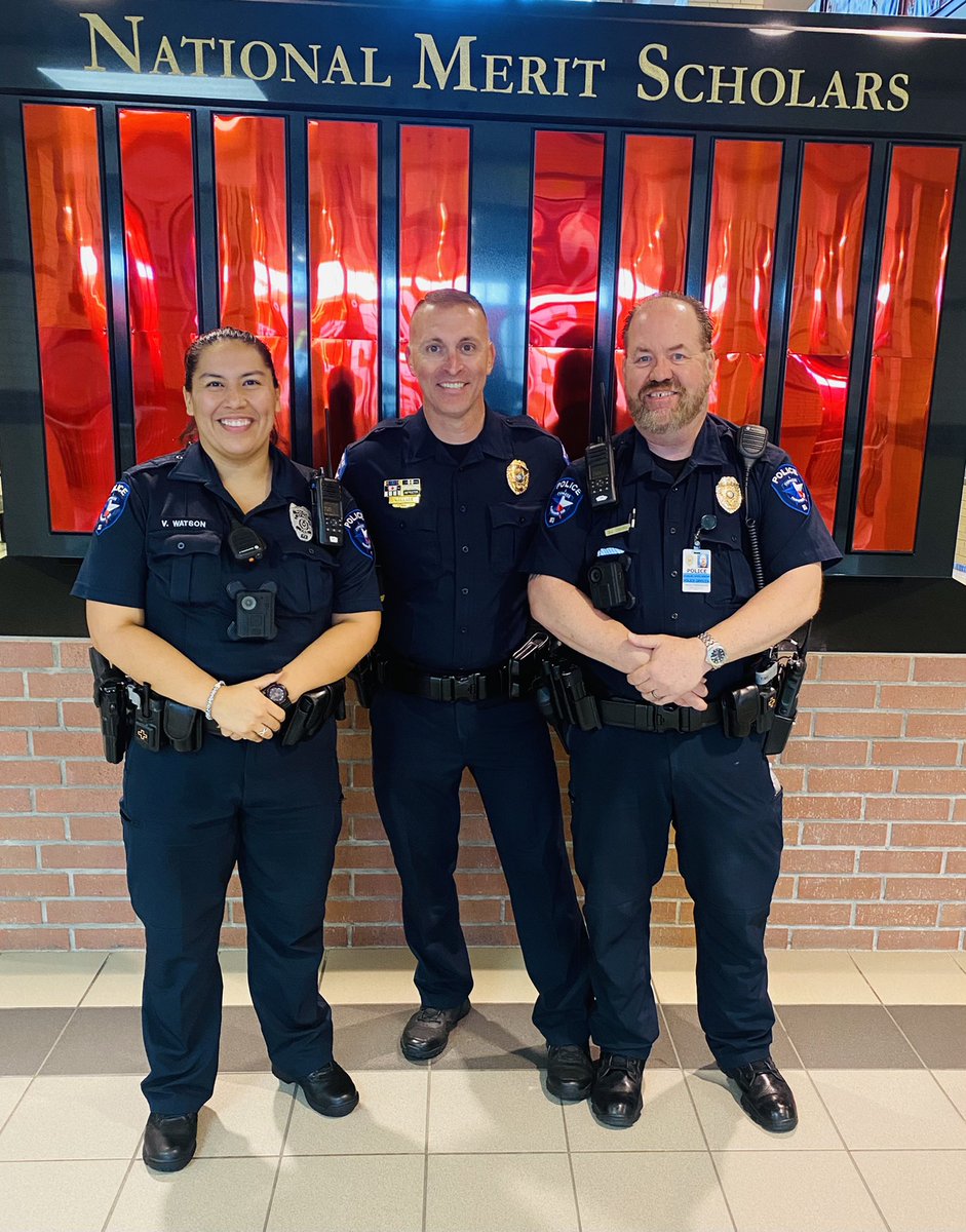 CyWoodsVIPS's tweet photo. The October VIPs meeting will be on Wednesday October 5th at 9:30 am in the teaching theatre. Our guest speaker will be Sergeant Shane Wallace with the Cy Fair ISD Police Dept. The Cy Woods campus Officers Venus Watson and Doug Osborn will be there to answer any questions. https://t.co/Wc69z2wWcS