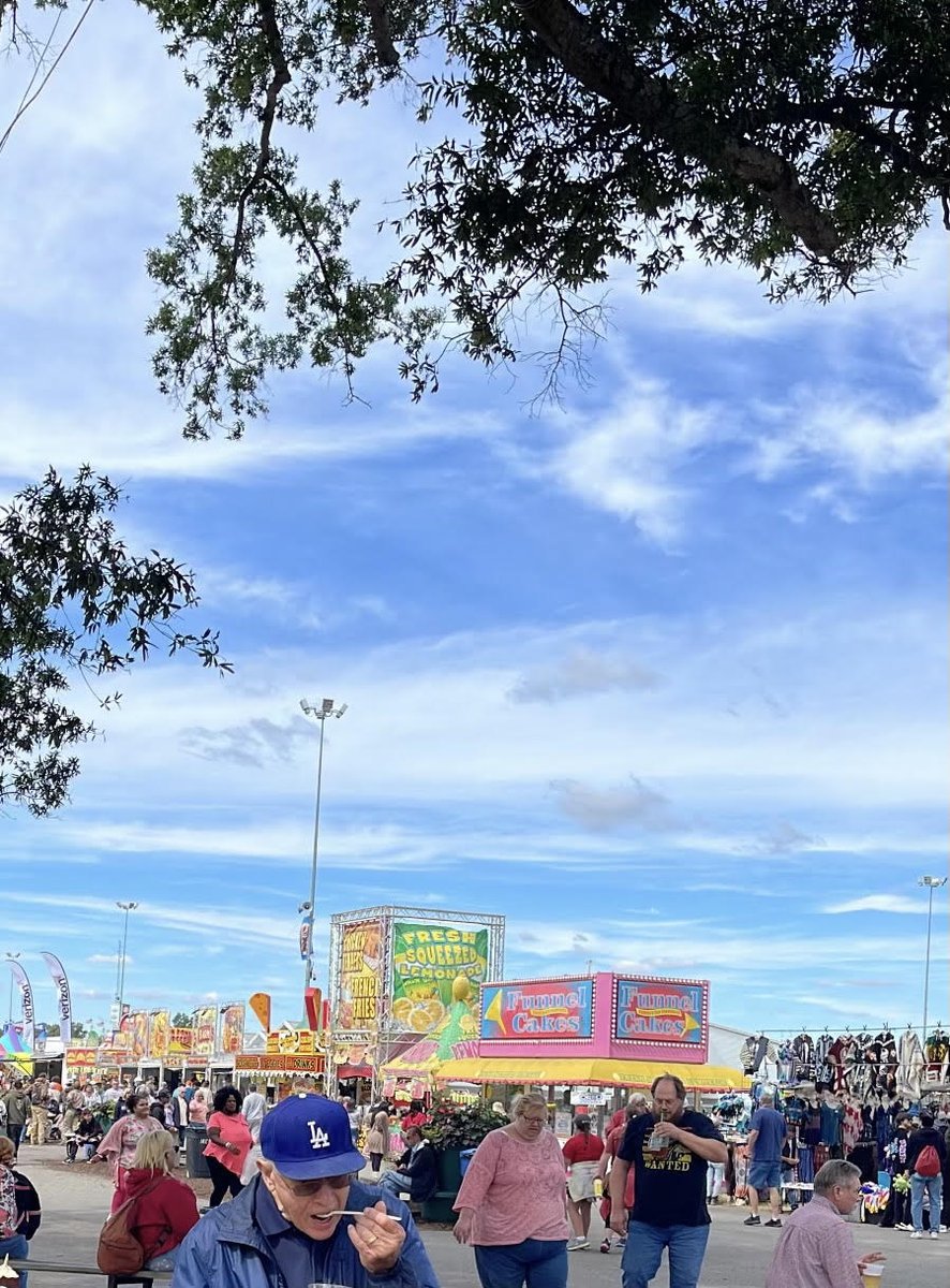 Thursday was a beautiful day for a field trip! <a href="/VaStateFair/">Virginia State Fair</a>  <a href="/TDKnightsTurf/">Thomas Dale Turf</a> <a href="/GoTDKnights/">Thomas Dale HS</a>