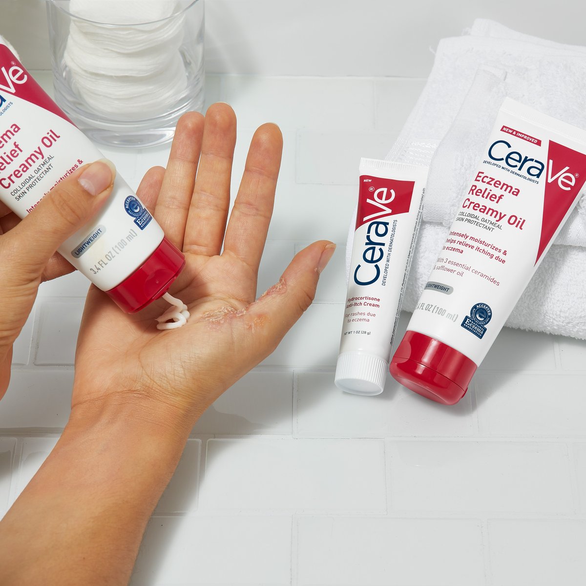 October is #EczemaAwareness Month ❤️ #DYK That eczema affects over 30 million people? Accepted by the National Eczema Association & #DevelopedWithDerms, our range of eczema skin care products are formulated to hydrate, soothe the skin & restore the skin barrier. #CeraVe