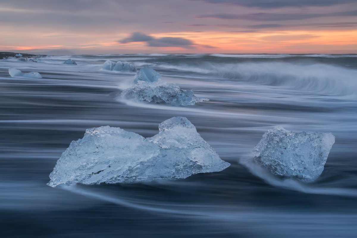 kahwailin's tweet photo. The racing ices in the Ice Beach in Iceland. Do you know that these ices come from the glacier? In Iceland, glaciers cover about 11% of land area. Iceland has 269 named glaciers, with the largest one being the Vatnajokull. It covers an area of 8,300 sq. km!
#iceland #icebeach https://t.co/7MhJqbDhRT
