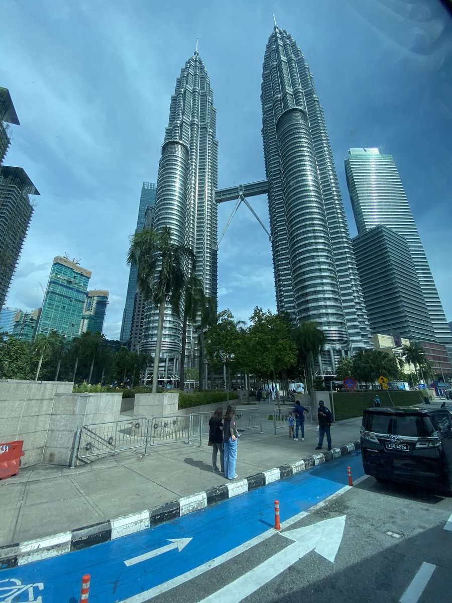 neyharica's tweet photo. Visited TWIN TOWER (klcc) and TIMES SQUARE. Shopped a lot and had lots of fun in the theme park. https://t.co/lU3n4LWewa
