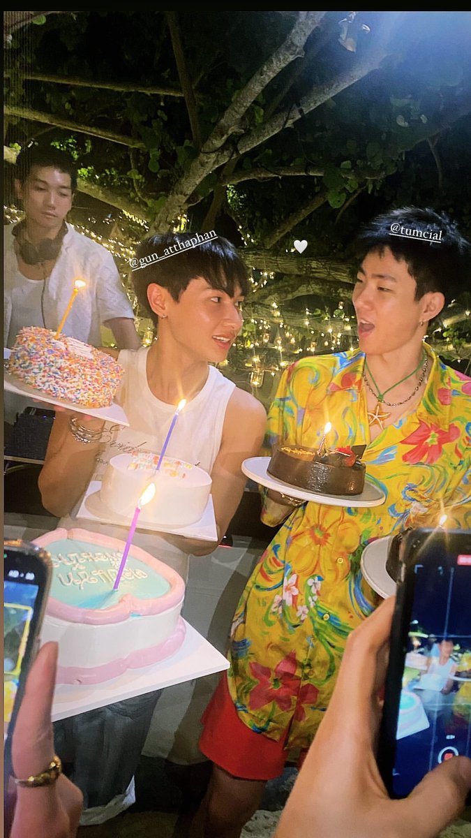 offguning's tweet image. SOBBING 😭😭😭 #ไม่ได้ชอบทะเลแต่พี่ชอบเธอ #ออฟกัน