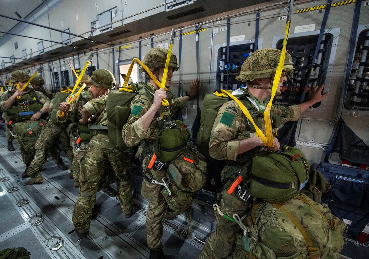 TheParachuteRegiment tweet media