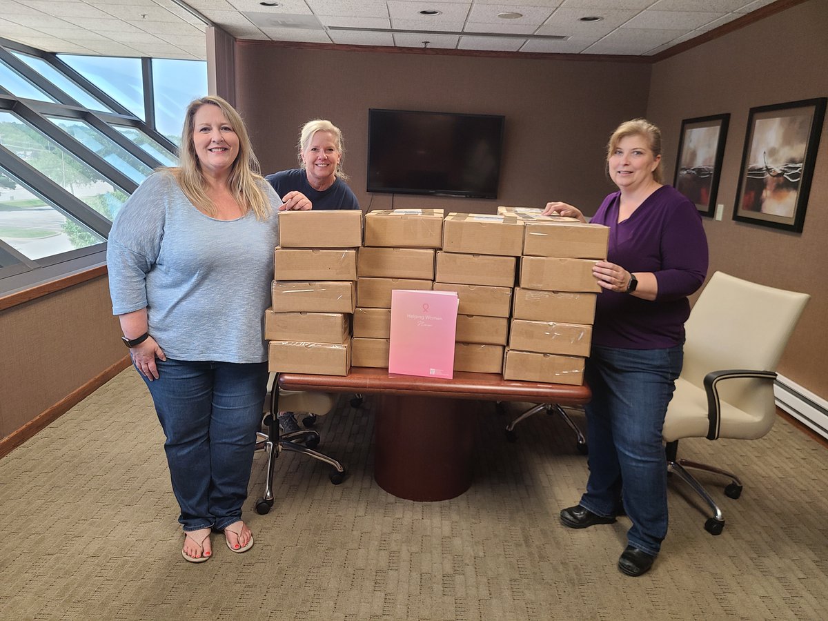 NancyMellard's tweet photo. #TeamCBIZ in Overland Park, KS did an amazing job on assembling Hope Kits for women undergoing breast cancer treatment. Each kit contained a journal, scarf, lip balm &amp; more, along with a handwritten note of encouragement from @cbz. Thank you for supporting this important cause. https://t.co/WOwcgoUL35