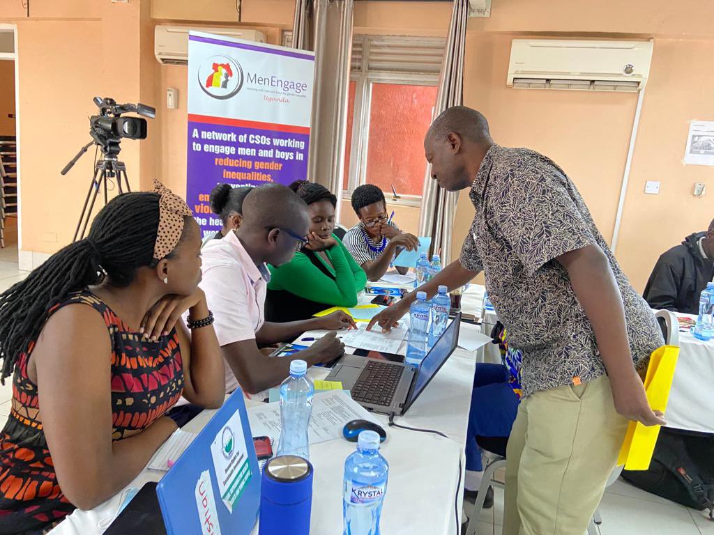 JOYFORCHILDREN's tweet photo. Last week, we successfully held a capacity building workshop on #CaseMgt & Referral #Communication #Monitoring #ChildSafeGuarding
Participants included members of @GNBU19 @MenEngageUganda & #GirlsFirtsFund grantees.
Much appreciation to #GFF for financial support
@MosesNtenga https://t.co/OX2CfI6eJi