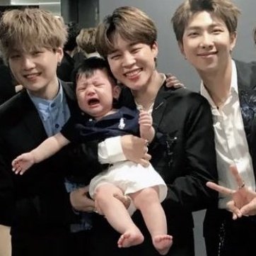 minggukthinker's tweet photo. Jimin carrying                     Jimin carrying
a baby                                        his baby https://t.co/1fhtqJnxfW