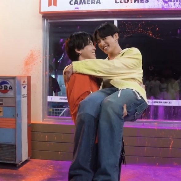 minggukthinker's tweet photo. Jimin carrying                     Jimin carrying
a baby                                        his baby https://t.co/1fhtqJnxfW