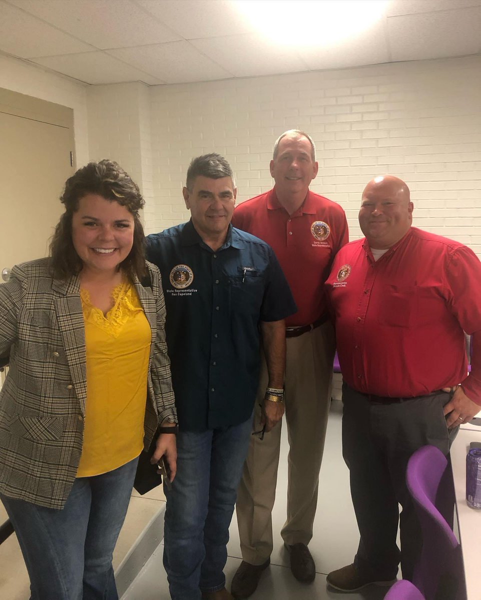 Rep_BennieCook's tweet image. Last week Rep. Hannah Kelly, Representative Ron Copeland, Darrell Atchison  Missouri State Representative, Rep. Travis Smith for Missouri &amp;amp; I met with law enforcement from South Central Missouri to discuss training and other issues impacting their profession.