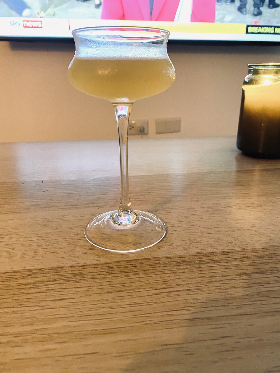 cheflifeisashit's tweet photo. Good night everyone even if I don’t have any connection here … I’m still enjoying my loneliness with happiness .
#台北
#sidecar 🍸
#waitingnovember🥹 https://t.co/hmsvExBN2i