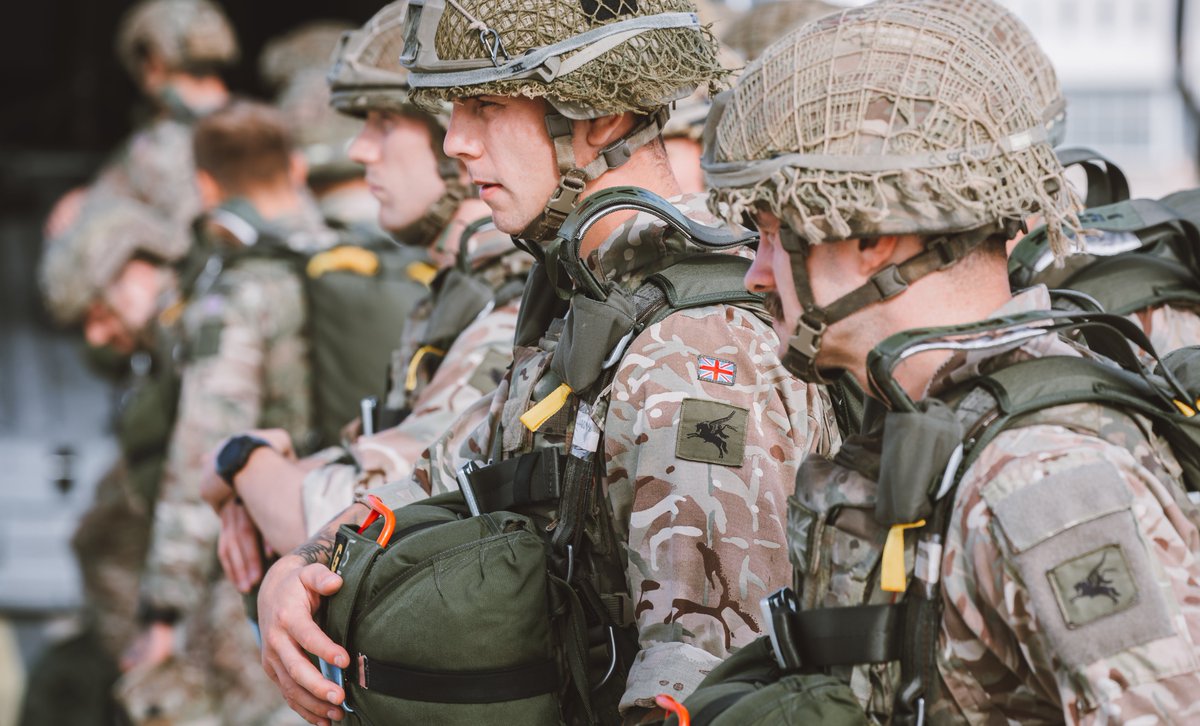 TheParachuteRegiment tweet media