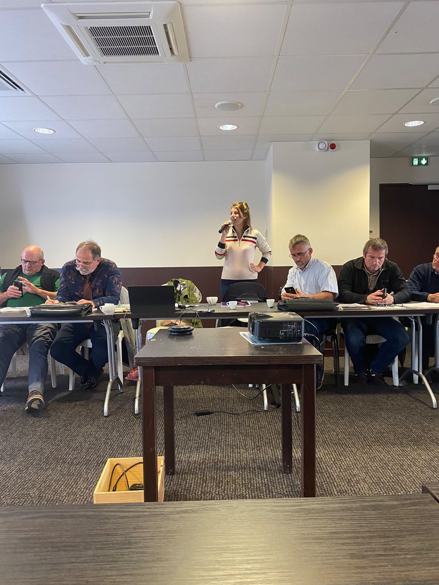 Interbevna's tweet photo. @genevievebarat @NvelleAquitaine Place à la découverte de la filière #Elevage et #Viande du @Departement_23 avec 1️⃣ les résultats économiques des élevages de la Creuse et de la @hautevienne_dep 2️⃣ le marché viande bovine du #PAT 3️⃣ les activités 🐂🐑 de la #Celmar https://t.co/mMRZ4M0tbX
