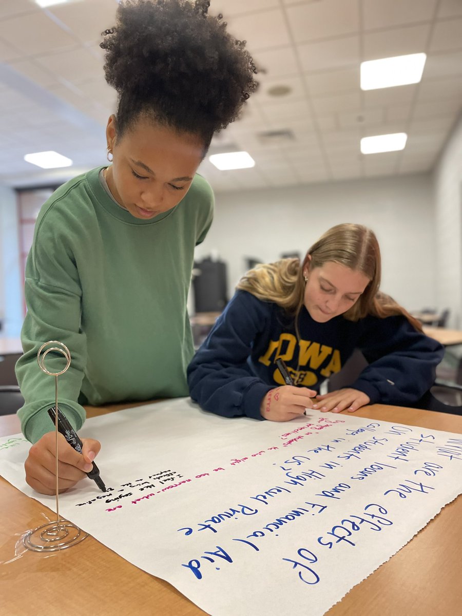 MsFusinaChem's tweet photo. #APSeminar students completed a gallery walk of their Mock PT1 group research questions, offering helpful feedback and suggestions before going through a first revision @SSSASsaints @hangingwithMsH #SaintsLearn https://t.co/Sxhydgmy9T